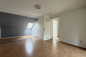 Gemütliche Dachgeschosswohnung in zentraler Lage zu vermieten – Hesselnberg 6, 42285 Barmen, Wuppertal – Vorschaubild 4