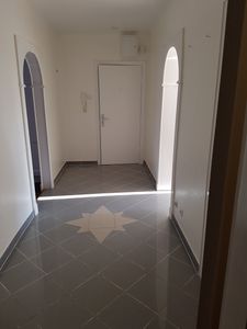 schöne renovierte 3-Zimmer-Wohnung im III. OG mit Balkon