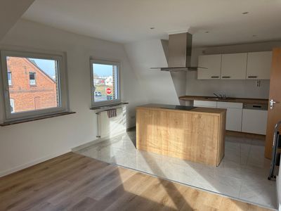 Garbsen: Helle, sonnendurchflutete 3-Zimmer-DG-Wohnung mit offener Wohnküche