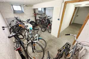 Helle 2,5 Zi. Hochparterrewohnung mit eigenem ca. 130m² großen Südgarten & ca. 25m² großem Lagerraum – Rueßstrasse 54, 80997 Allach, München – Vorschaubild 23