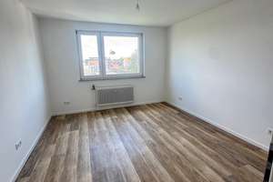 Sanierte 3-Zimmer-Eigentumswohnung  mit Aufzug, Balkon & Tiefgaragen Stellplatz! – Die vollständige Adresse der Immobilie erhältst du vom Anbieter., 33604 Mitte, Bielefeld – Vorschaubild 7