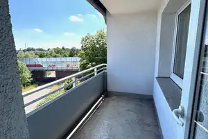 //  3 Zimmer Wohnung mit Balkon // – Richard-Wagner-Straße 1, 47226 Duisburg – Vorschaubild 1