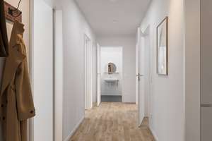 Moderne 5-Zimmer-Wohnung mit Balkon und EBK – Wehneltstr. 4a, 91052 Rathenau, Erlangen – Vorschaubild 4