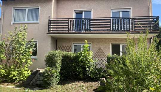 Bild von Maintal-Dörnigheim, freistehendes 3-Familien-Haus, 663 m² Grdst., 207 m² Wfl., 2 Garagen, 640.000,-