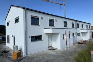 Modernes Reihenmittelhaus mit Garten und Carport in Wörth an der Donau – Zeininger Weg 10, 93086 Wörth an der Donau – Vorschaubild 25