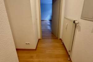 Top gepflegtes Zimmer Appt. mit Einbauküche seitlich Biebricher Allee – Simrockstraße 16c, 65187 Biebrich, Wiesbaden – Vorschaubild 4