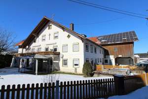 Vielseitiges Bauernhaus mit Grundstück, Nebengebäuden und Photovoltaikanlage bei Aitrang – Die vollständige Adresse der Immobilie erhältst du vom Anbieter., 87648 Aitrang – Vorschaubild 3