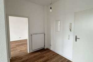 Kernsaniertes Altbau Apartment – Oberbilker Allee 310, 40227 Düsseldorf – Vorschaubild 3