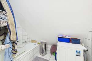 Tolles Einfamilienhaus mit separater Wohnung im Anbau und Garage in zentraler Lage von Oestrich – Die vollständige Adresse der Immobilie erhältst du vom Anbieter., 65375 Oestrich-Winkel – Vorschaubild 12