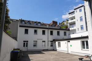Stylische Loftwohnung mit Kamin und Luxusbad