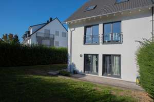 Ein Zuhause mit außergewöhnlichen Möglichkeiten -  stilvolles Zweifamilienhaus in Frankfurt-Harheim – 60437 Harheim, Frankfurt am Main – Vorschaubild 20