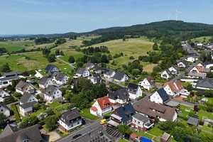 Gemütliches Zuhause mit großem Hof,  Doppelgarage und Garten – Lahn-Dill-Kreis – Vorschaubild 12