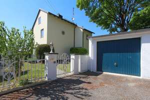 Augsburg-Göggingen | Einfamilienhaus mit hervorragender Substanz in zweiter Reihe
