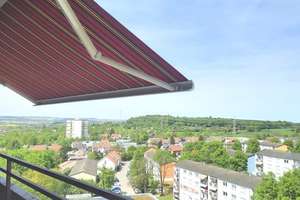 RT-Sondelf.-Kinderfreundliche 4-5 Zi.-Whg. mit toller Aussicht ins Grüne, 2 Balkone, Aufzug+Garage.. – Die vollständige Adresse der Immobilie erhältst du vom Anbieter., 72766 Sondelfingen, Reutlingen – Vorschaubild 2