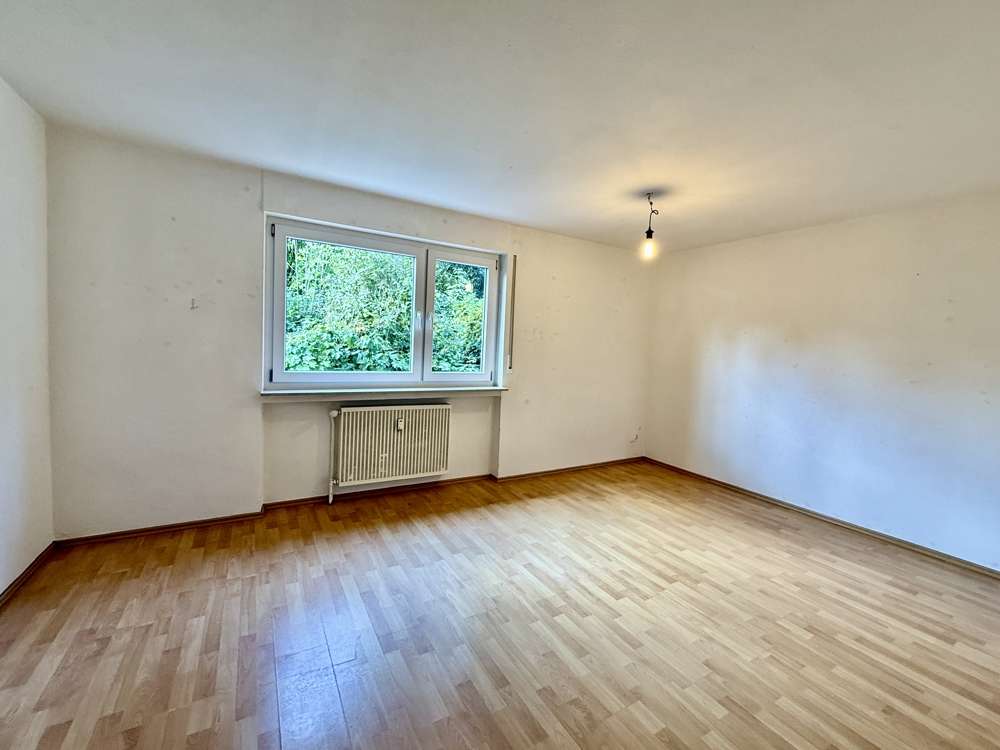 Immobilie in Mörlenbach - +++ Zweifamilienhaus mit Ausbaureserve in Feldrandlage +++ - Bild 1