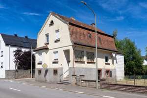 Blieskastel - Breitfurt -  Einfamilienhaus (Altbau) freistehend mit Garten und Doppelgarage – Die vollständige Adresse der Immobilie erhältst du vom Anbieter., 66440 Blieskastel – Vorschaubild 2
