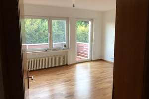Ruhiges Wohnen am Dellbusch: frisch renovierte, helle 3-Zimmer-Wohnung mit Balkon