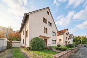72m² große Dachwohnung in toller Oberstadtwohnlage ***mit Einzelgarage *** in Erbbau