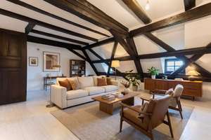 Zeitlose Romantik trifft modernes Wohnen – 2,5-Zimmer-Maisonette mit Herz und Geschichte