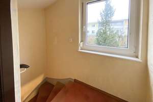 NBG-EIBACH: KOMPLETT SANIERUNGSBEDÜRFTIGES 2-FAMILIEN-REIHENMITTELHAUS OHNE GARAGE IN RUHIGER LAGE – Riedenburger Straße 39, 90451 Röthenbach Ost, Nürnberg – Vorschaubild 17