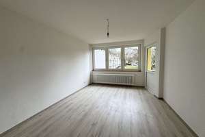 Sparen Sie eine Monatsmiete! Frisch sanierte 2 Zimmerwohnung! – Schwarzenberger Straße 29, 47226 Rheinhausen-Mitte, Duisburg – Vorschaubild 1