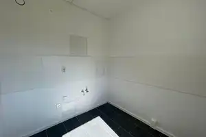 Renovierte 1-Zimmer-Wohnung mit Balkon in der 1. Etage – Zschampertaue 2, 4207 Leipzig – Vorschaubild 5