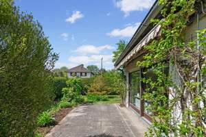 Freistehendes Einfamilienhaus mit Garten und Garage in familienfreundlicher Wohnlage von München – Die vollständige Adresse der Immobilie erhältst du vom Anbieter., 81377 Großhadern, München – Vorschaubild 6