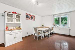 NEUES ANGEBOT !!! Stadthaus | 5 Zimmer | 3 Bäder | Zentrale Lage MG – Die vollständige Adresse der Immobilie erhältst du vom Anbieter., 41063 Eicken, Mönchengladbach – Vorschaubild 4