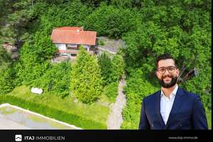 Freistehendes Wohnhaus mit eigenen Waldflächen in Atzenhausen