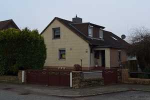 Geräumiges, 8-Zimmer Ein- bis Zweifamilienhaus in Kiel Meimersdorf – Kiel – Vorschaubild 1