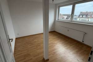 Zentrale 3,5-Zimmer-Maisonette in Essen mit Balkon, 2 Bädern & viel Platz – Steeler Straße 167, 45138 Südostviertel, Essen – Vorschaubild 8