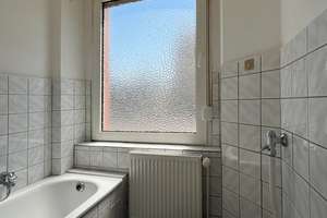 Dreifamilienhaus mit Anbau und bezugsfreier Wohnung im Zentrum – Die vollständige Adresse der Immobilie erhältst du vom Anbieter., 40764 Langenfeld (Rheinland) – Vorschaubild 12