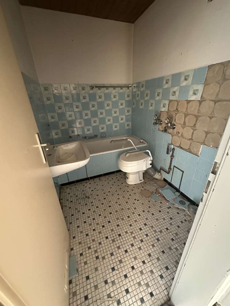 Renovierungsbedürftige 2-Zimmer-ETW in Finsterau, Freyung Grafenau Kreis – Bild 4