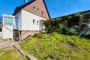 Familien aufgepasst! Gepflegtes Zweifamilienhaus mit zwei Garagen und sonnigem Garten in Dortmund. – Die vollständige Adresse der Immobilie erhältst du vom Anbieter., 44319 Asseln, Dortmund – Vorschaubild 12