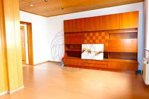 Frankfurt Heddernheim! Zweifamilienhaus mit Garage und Nebengebäude. – Die vollständige Adresse der Immobilie erhältst du vom Anbieter., 60439 Niederursel, Frankfurt am Main – Vorschaubild 1