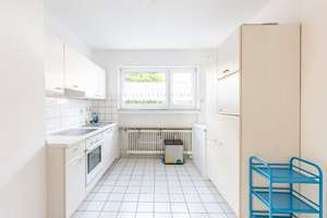 Wohnen mit Perspektive – Split-Level-Haus mit Garten und Entwicklungsmöglichkeiten – Die vollständige Adresse der Immobilie erhältst du vom Anbieter., 57080 Siegen, Siegen – Vorschaubild 4