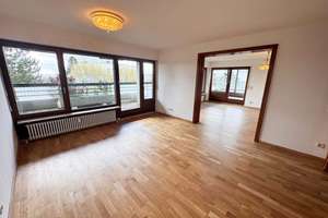 S-Riedenberg: lichtdurchflutete 4,5-Zi.-Wohnung  mit Penthouse Charakter und großer Terrasse! – 70619 Riedenberg, Stuttgart – Vorschaubild 2