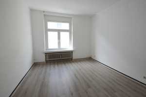 Geräumige 4-Zimmerwohnung mit Balkon – Eduardstr. 5, 42275 Wuppertal – Vorschaubild 1