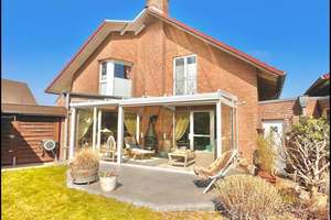 Elegantes Einfamilienhaus mit 6 Zimmern + Vollkeller in Selmsdorf 300 m² – Tannenweg 60, 23923 Selmsdorf – Vorschaubild 1