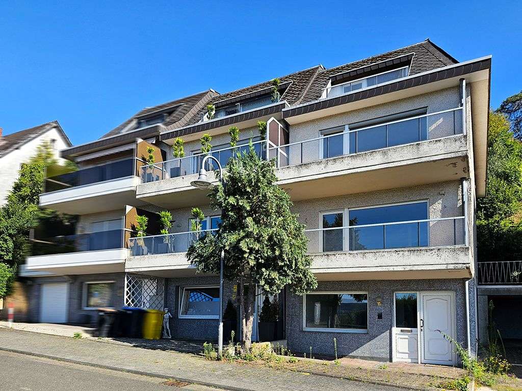 Immobilie in Remagen - Vermietetes Reihenmittelhaus in ruhiger Lage mit beeindruckendem Blick über das Rheintal - Bild 0