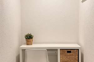 Einzigartige möblierte 3-Raum-Wohnung mit 15m²-Balkon im Hochparterre – Friedrich-Engels-Str. 66, 99086 Johannesvorstadt, Erfurt – Vorschaubild 21