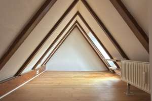 Traumhaftes Dachgeschoss-Idyll in Bremen-Schwachhausen – Die vollständige Adresse der Immobilie erhältst du vom Anbieter., 28213 Neu-Schwachhausen, Bremen – Vorschaubild 8
