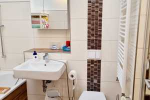 Exklusives 3-Zimmer-Reihenhaus mit gehobener Innenausstattung und EBK in Dietzenbach – Talstraße 31d, 63128 Offenbach (Kreis) – Vorschaubild 35