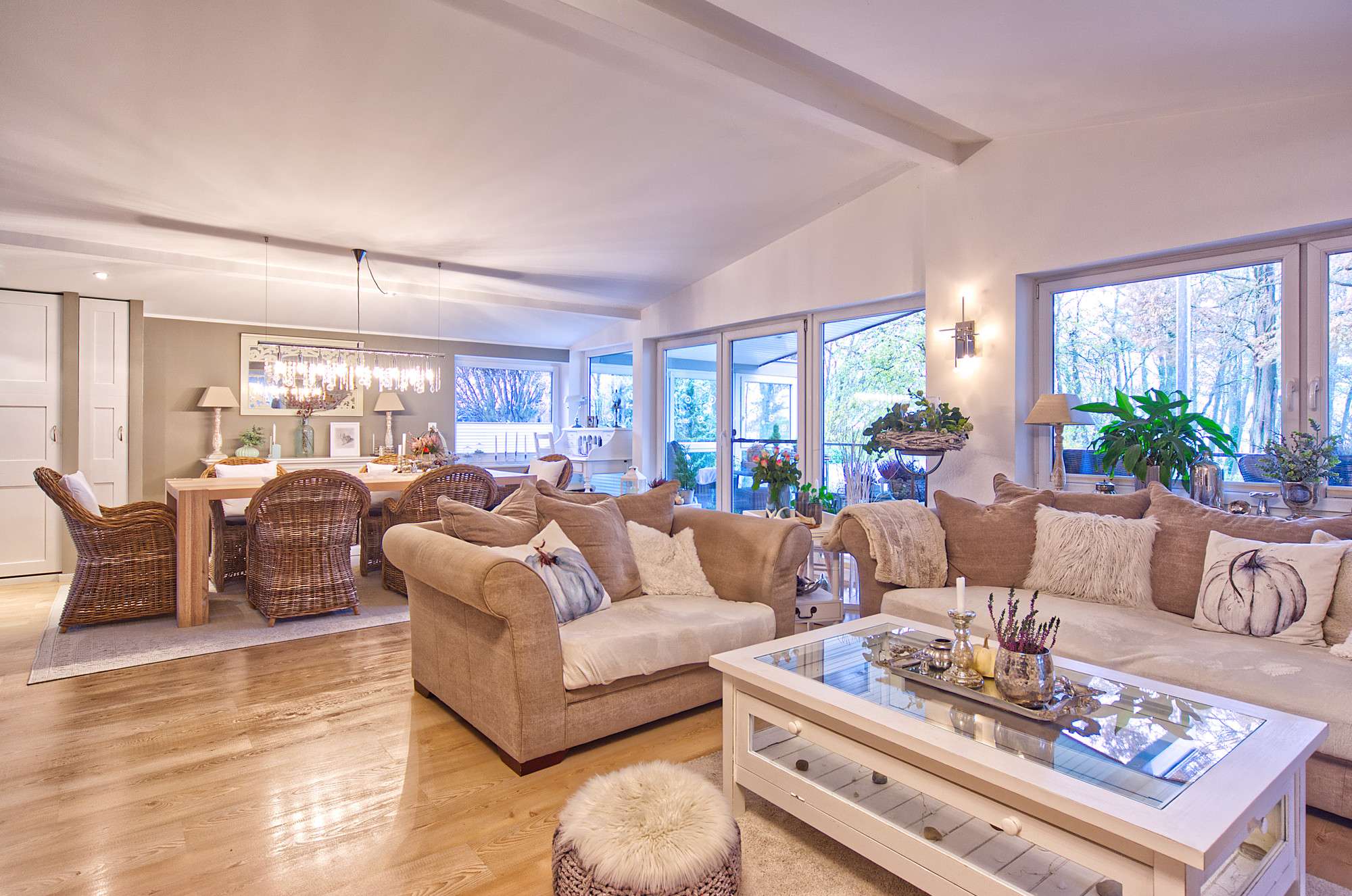 Immobilie in Bünsdorf - Einzigartiges Seeanwesen – Hochwertiges Traumhaus in erster Reihe - Bild 1