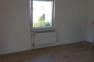 Einzimmerwohnung mit Tiefgaragenstellplatz – Peter-Rosegger-Straße 8, 72762 Reutlingen-Mitte, Reutlingen – Vorschaubild 3