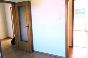 Modernisiertes Reihenhaus mit Terrasse, schönem Garten und Garage zu vermieten – Stettiner Str. 65, 95326 Kulmbach – Vorschaubild 7