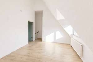 Helle Maisonettewohnung mit sonnigem Balkon und moderner Einbauküche im Belgischen Viertel – Neue Maastrichter Straße 15, 50672 Neustadt/Nord, Köln – Vorschaubild 12