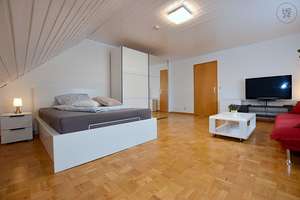 Sehr schön möblierte Wohnung in ruhiger und dennoch zentraler Lage in Rutesheim – Die vollständige Adresse der Immobilie erhältst du vom Anbieter., 71277 Rutesheim – Vorschaubild 2