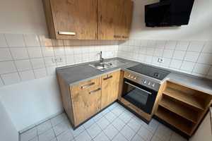 Neue EBK /  im 1. OG mit Laminat- Bad mit Wanne** – Frankenberger Straße 89, 9131 Chemnitz – Vorschaubild 8
