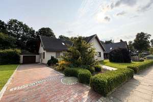 Einfamilienhaus in Brunsbüttel (bevorzugte Lage, 200 m zur Elbe, teilweise Elbblick, provisionsfrei) – Theodor-Storm-Straße 35, 25541 Brunsbüttel – Vorschaubild 1